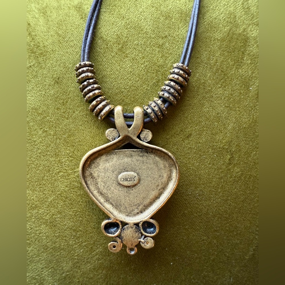Chico’s Elegant Brass and Brown Pendant Necklace - Picture 2 of 7